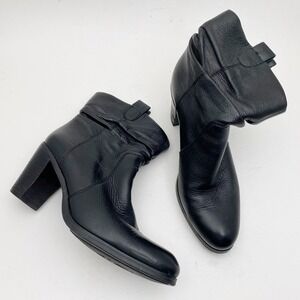 Circa Joan David Kirstin Black Leather Slouchy Heel Western Ankle Boots Women 7M